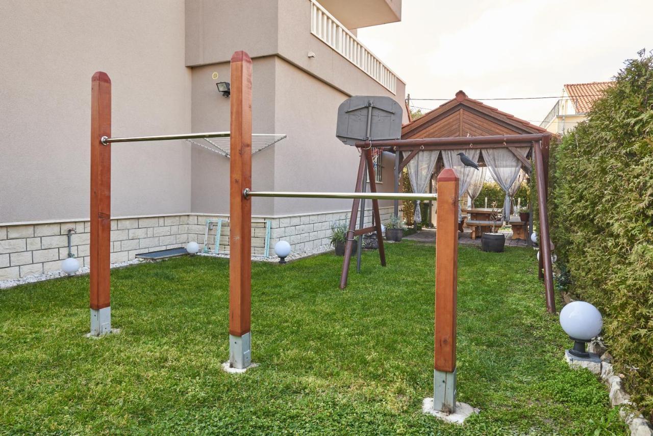 Apartments Lovric With Sea View Kastela Dış mekan fotoğraf