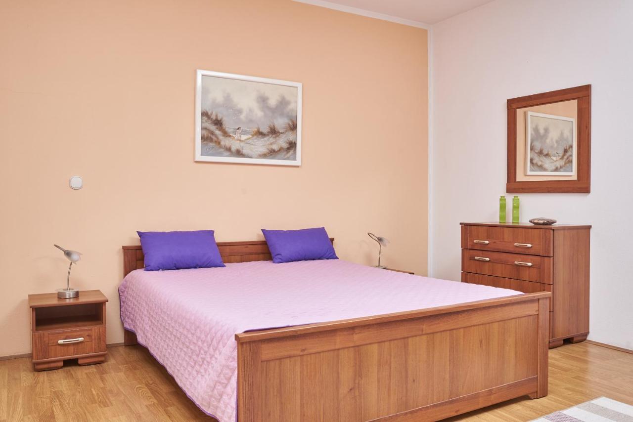 Apartments Lovric With Sea View Kastela Dış mekan fotoğraf