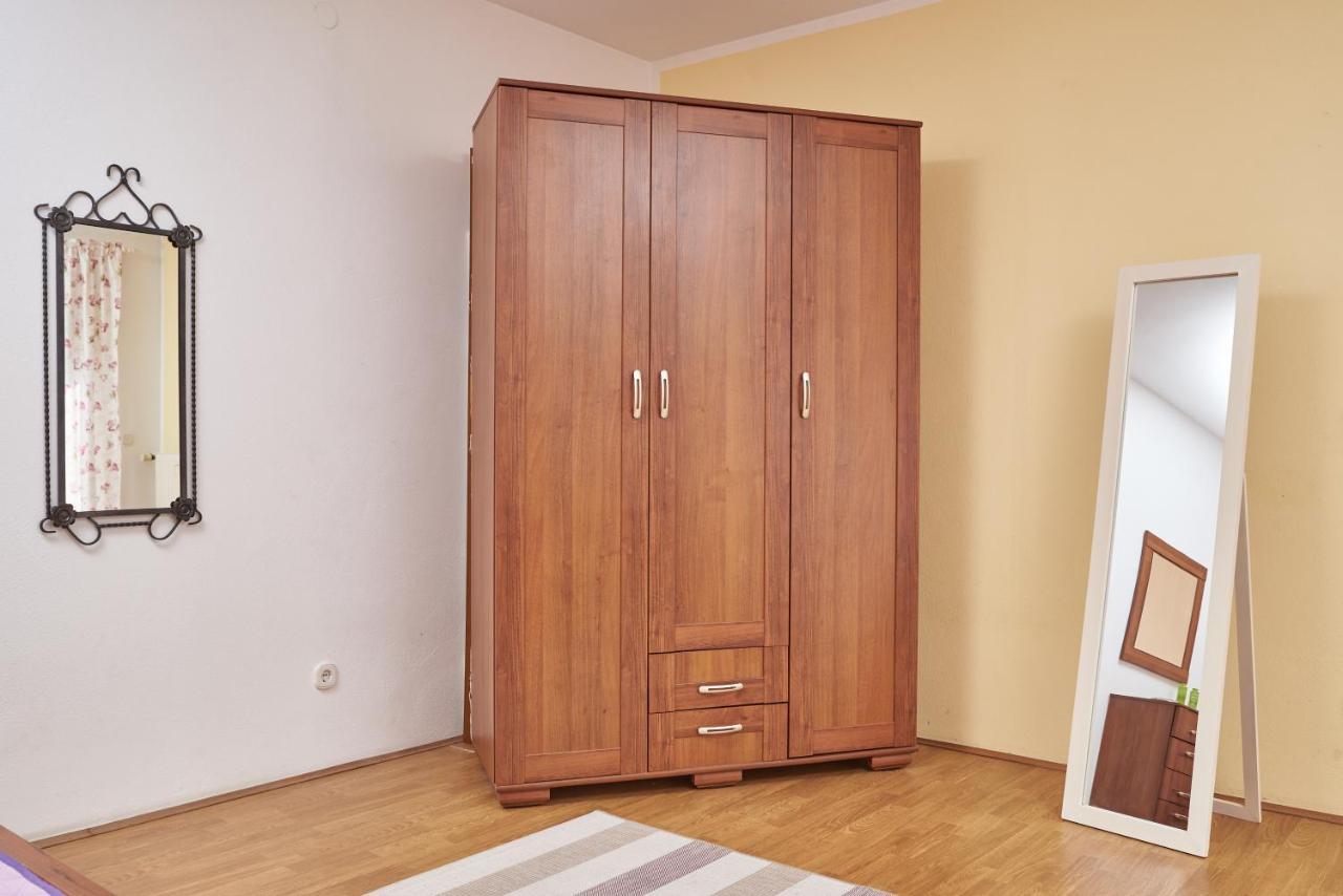 Apartments Lovric With Sea View Kastela Dış mekan fotoğraf
